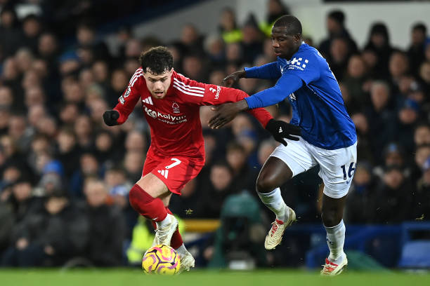 虑球员关系 虑球员关系